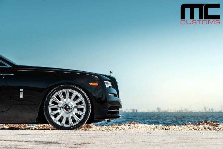 Детали экстерьера Rolls-Royce Dawn by MC Customs 2018 года  (фото 14 из 15)